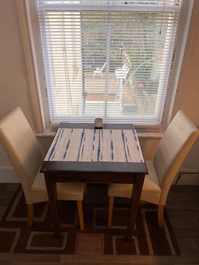 Lovely - 1 Bedroom Flat In Hastings Town Centre Buitenkant foto