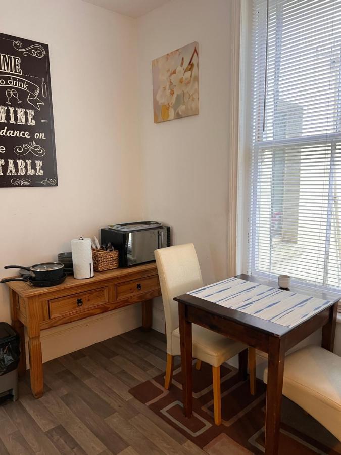 Lovely - 1 Bedroom Flat In Hastings Town Centre Buitenkant foto
