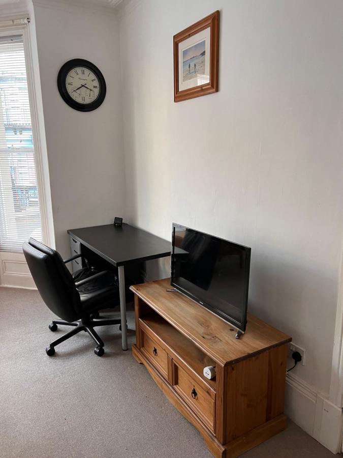 Lovely - 1 Bedroom Flat In Hastings Town Centre Buitenkant foto
