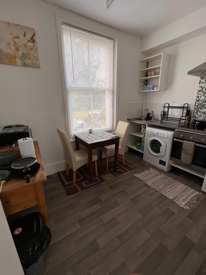 Lovely - 1 Bedroom Flat In Hastings Town Centre Buitenkant foto